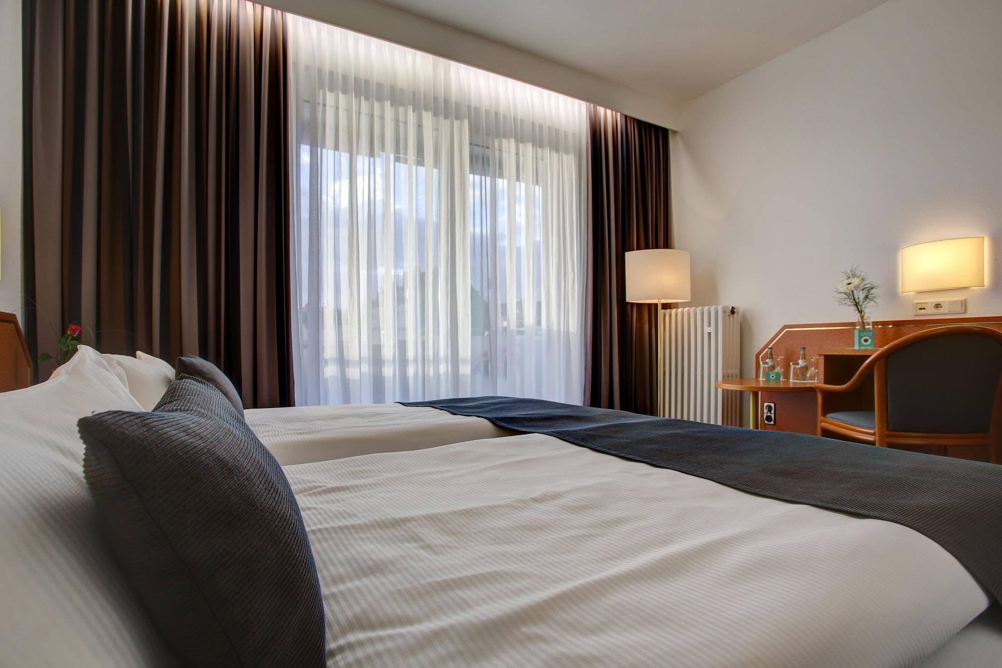 Trip Inn Hotel Esplanade, Duesseldorf Esterno foto